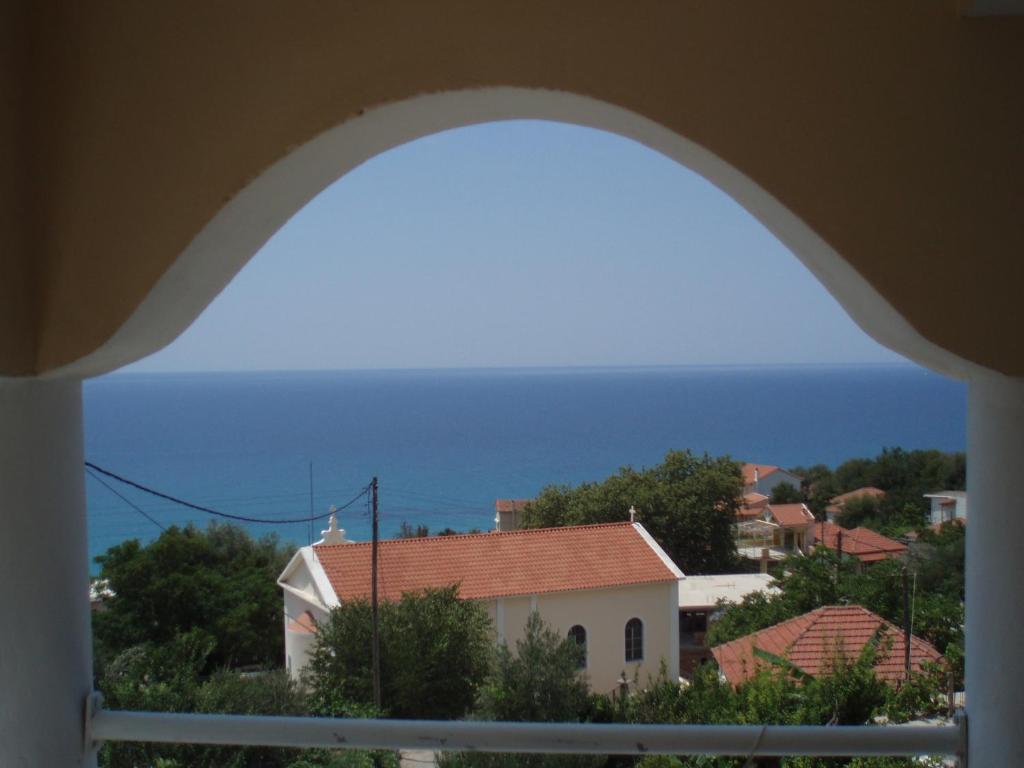 Marinos Studios At Lourdata Village מראה חיצוני תמונה
